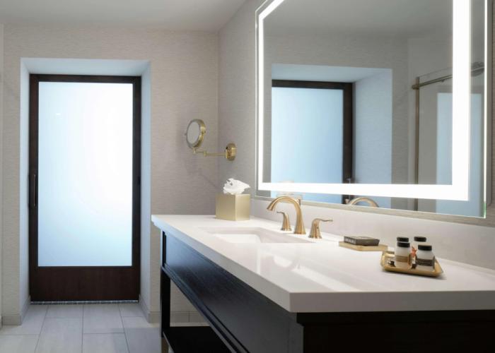 The Axis Moline Hotel, Tapestry Collection by Hilton