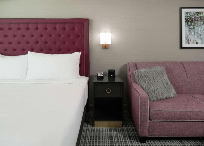 The Axis Moline Hotel, Tapestry Collection by Hilton