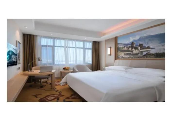 Vienna International Hotel (Baotou Airport)