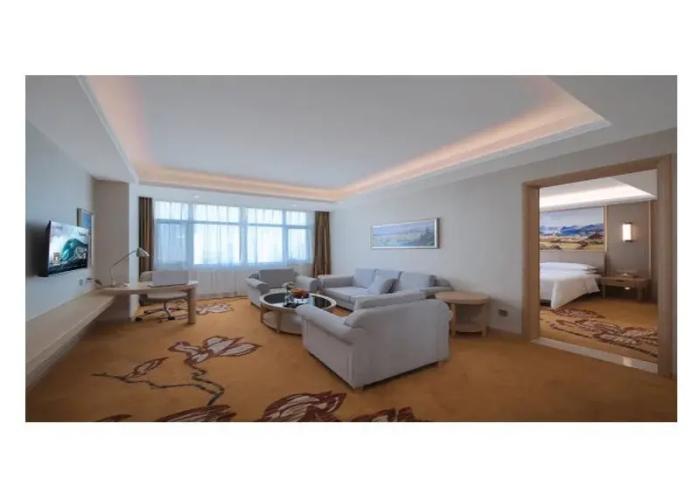 Vienna International Hotel (Baotou Airport)