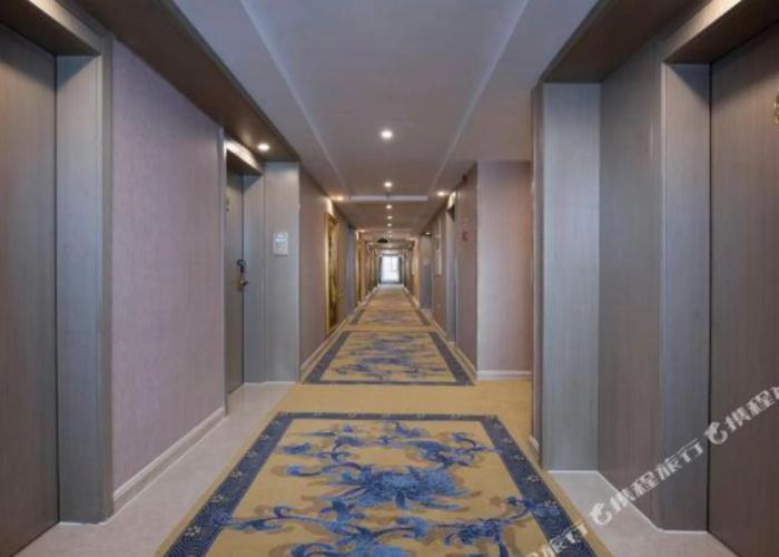 Vienna International Hotel (Baotou Railway Station)