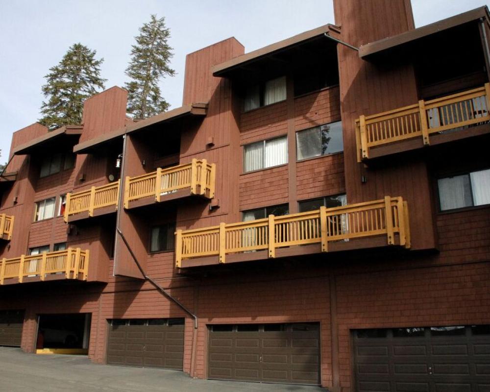 Mammoth Ski & Racquet Club