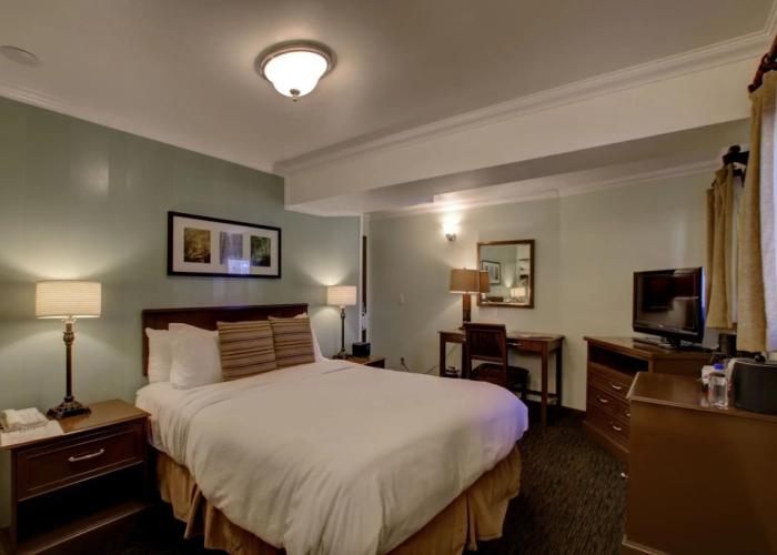 The Mammoth Creek Inn