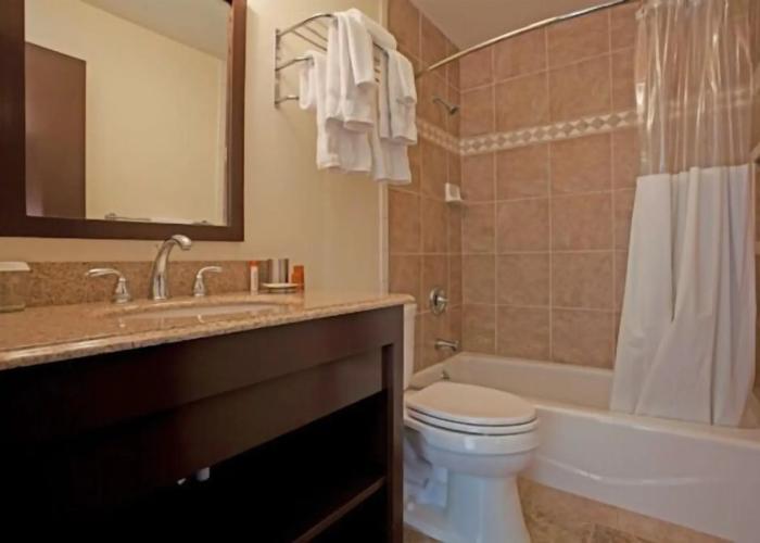 The Mammoth Creek Inn