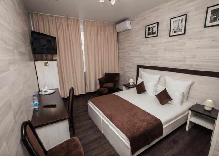 Red Fox na Vzlotnoy 2e Hotel