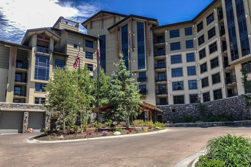 Village Monache #311 2 Bedroom Condo by RedAwning