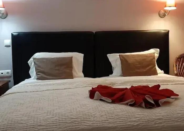 Room in Guest Room - Deluxe Double Room With Balcony in Vila do Maio