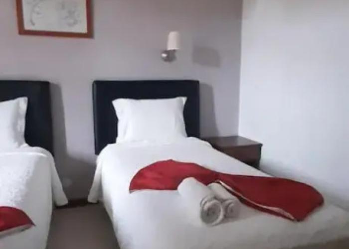 Room in Guest Room - Beautiful Deluxe Double Room in the City Center - Wifi and Ac
