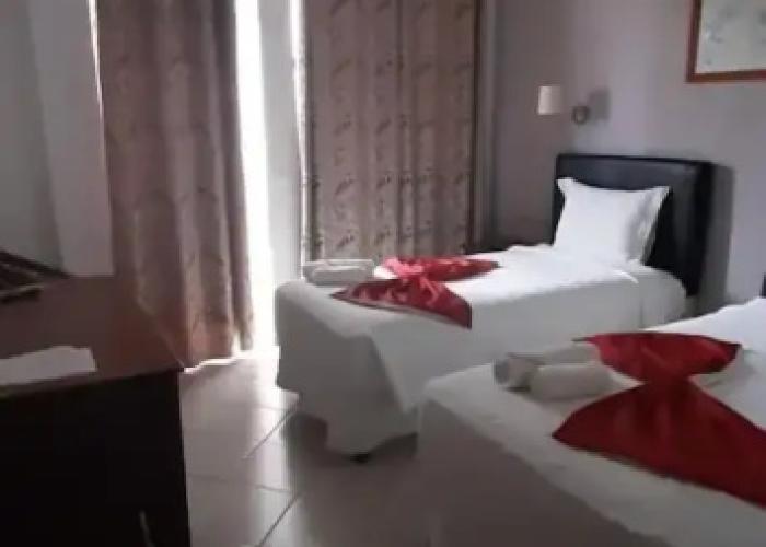 Room in Guest Room - Beautiful Deluxe Double Room in the City Center - Wifi and Ac