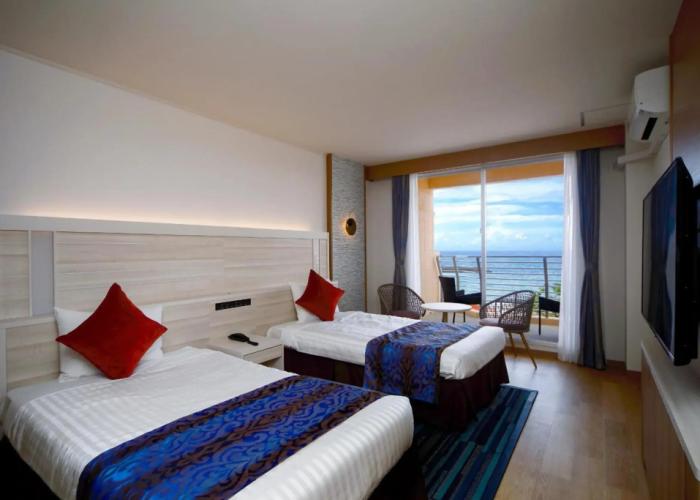 Hotel Breezebay Marina