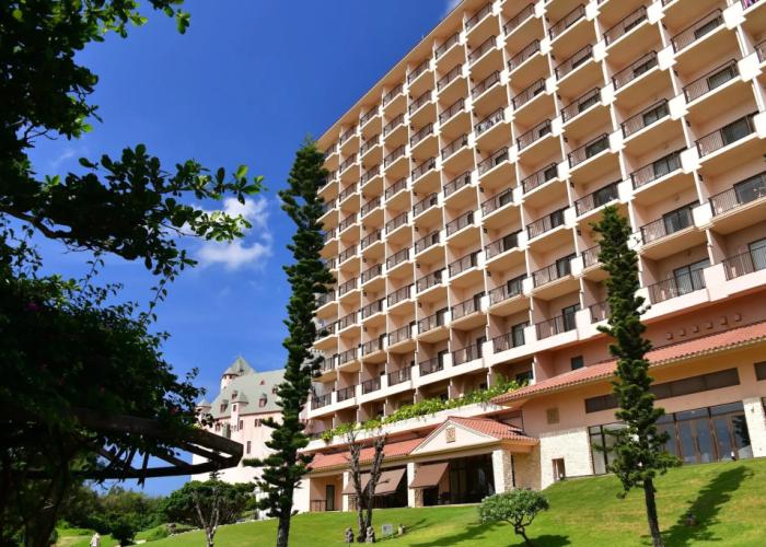 Hotel Breezebay Marina