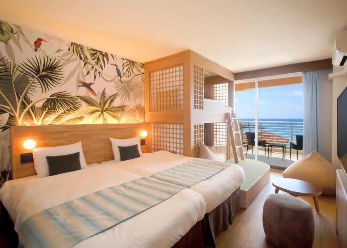 Hotel Breezebay Marina
