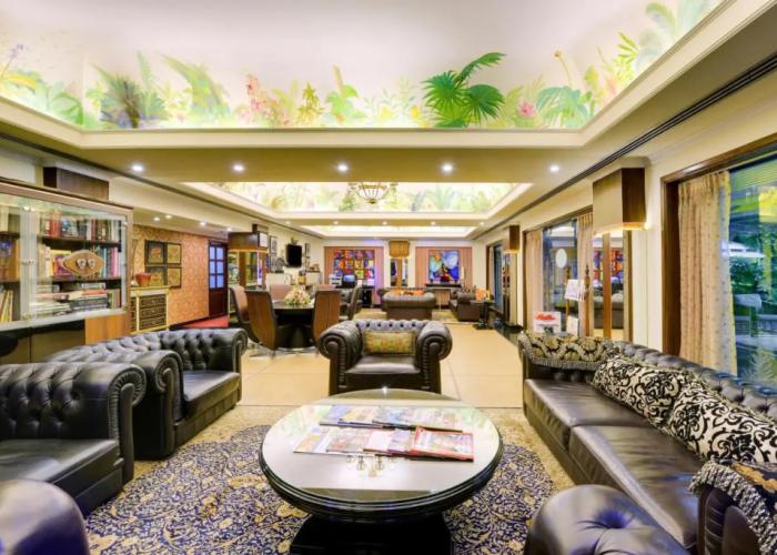 Mayfair Lagoon