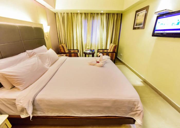 Hotel Swosti Grand