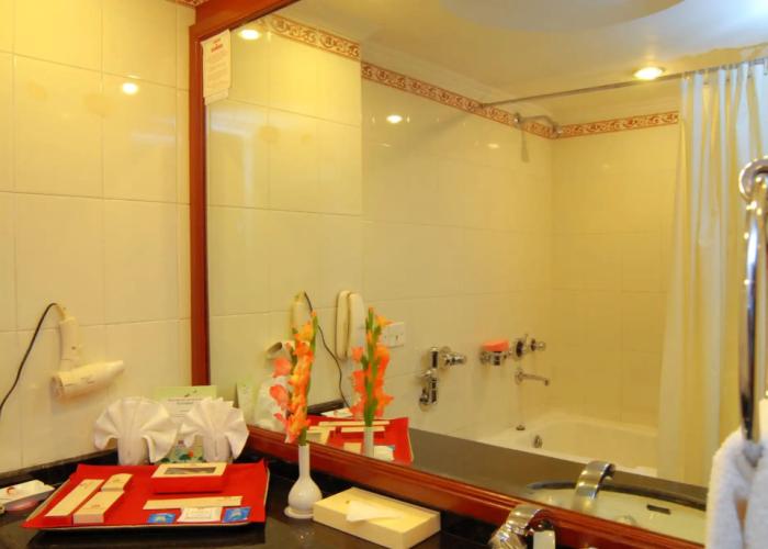 Hotel Swosti Grand