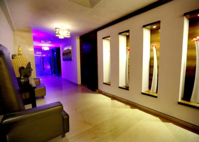Hotel Swosti Grand