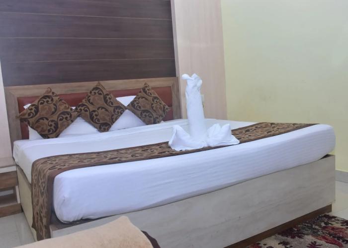 Hotel Arya Palace
