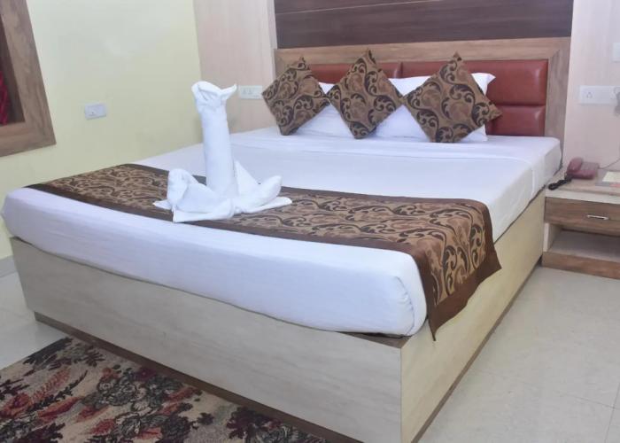 Hotel Arya Palace