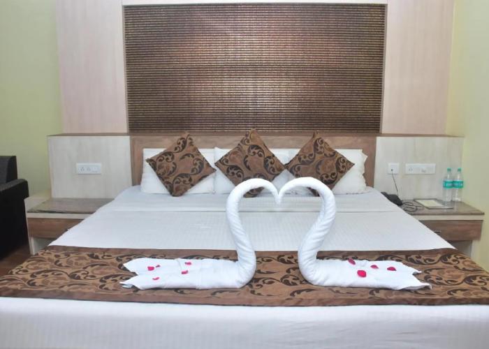 Hotel Arya Palace