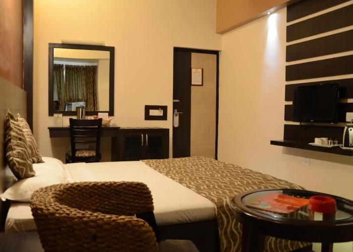 Hotel Pushpak