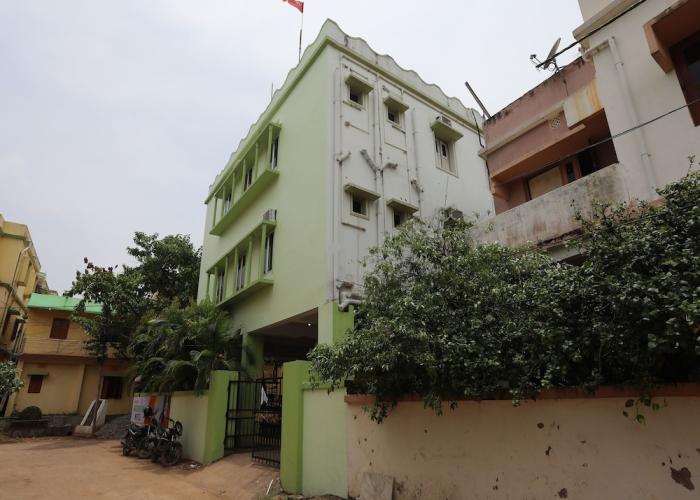 OYO 16631 The Greenstar Inn