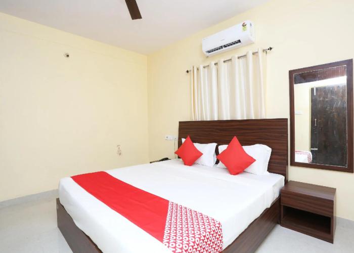 Oyo 40638 Hotel Turmeric Leaf