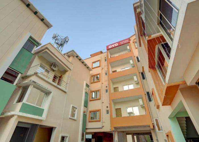 OYO 46648 Avisi Residency