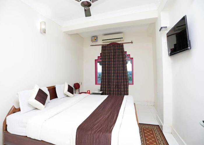OYO 11631 Sai Sagar Residency