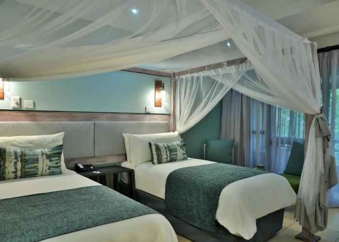 Cresta Mowana Safari Resort & Spa