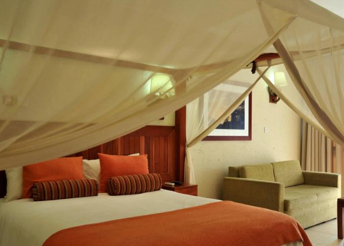 Cresta Mowana Safari Resort & Spa