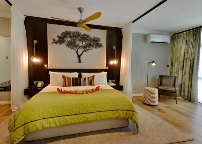 Cresta Mowana Safari Resort & Spa