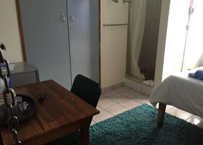Liya Guest Lodge