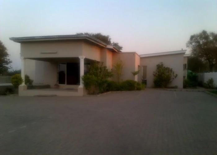 Comfort Palace Guesthouse Kasane