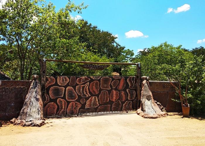Elephant Trail Guesthouse and Backpackers Hostel