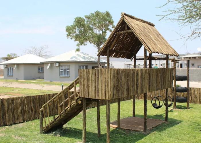 Tlou Safari Lodge