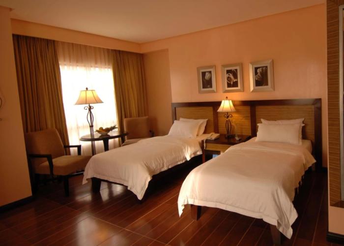 Planta Centro Bacolod Hotel & Residences