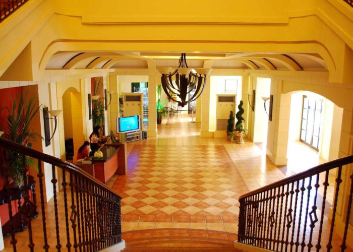 Planta Centro Bacolod Hotel & Residences