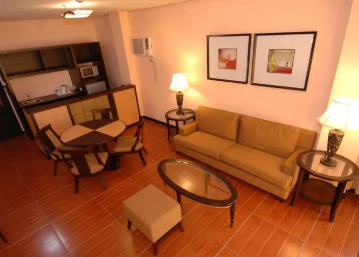 Planta Centro Bacolod Hotel & Residences