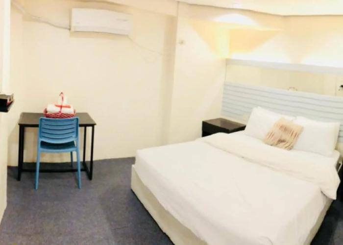 Hometown Hotel Bacolod - Lacson
