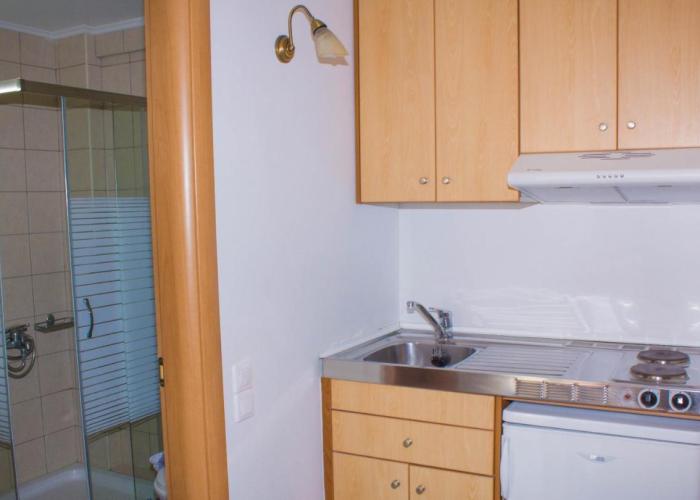 Sunshine Studios & Apartments