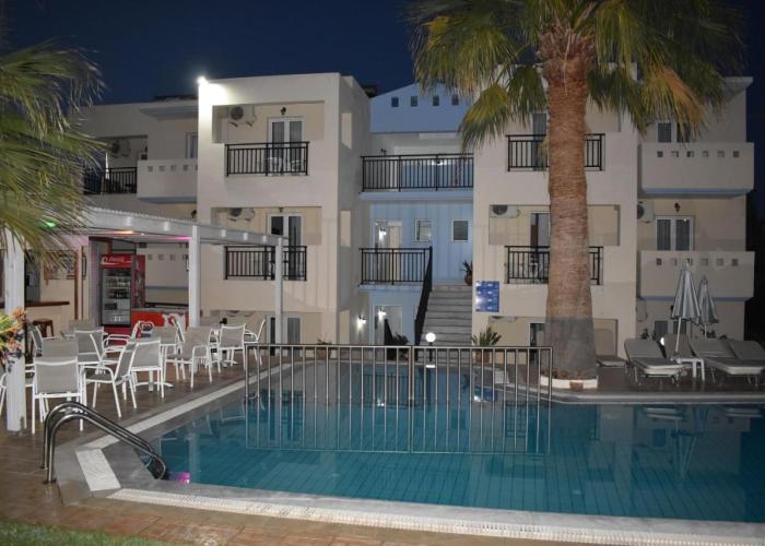 Sunshine Studios & Apartments