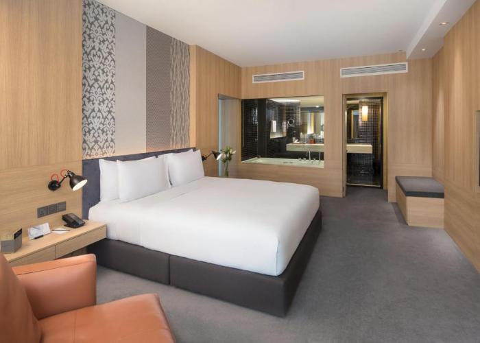 G Hotel Gurney