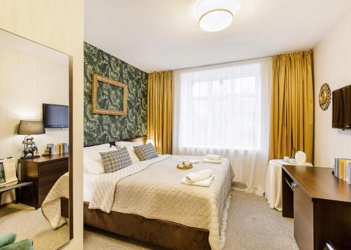 Bohema, Tubinas Hotels