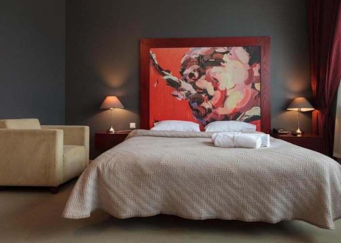 Jazz Hotel Navalis, Tubinas Hotels