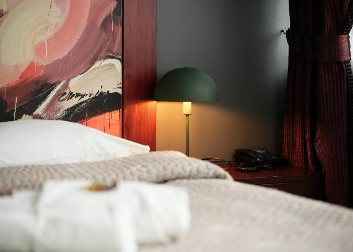 Jazz Hotel Navalis, Tubinas Hotels