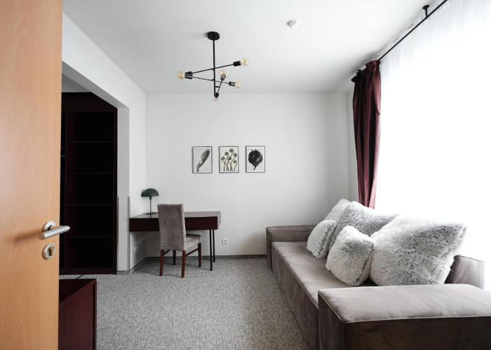 Jazz Hotel Navalis, Tubinas Hotels
