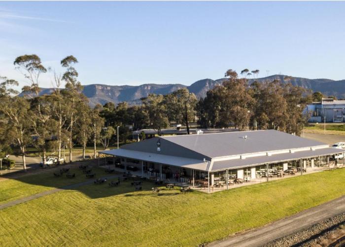 Hunter Valley Resort, Hunter Farm Adventure Centre & 4 Pines at the Farm
