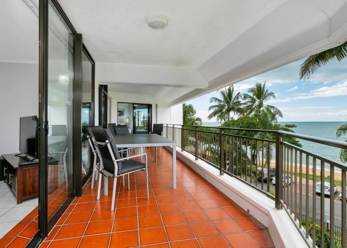 Roydon Beachfront Apartments
