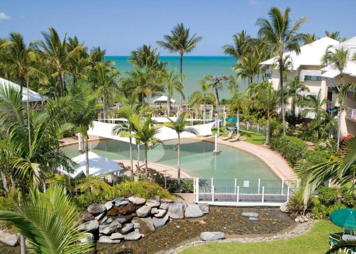 Coral Sands Beachfront Resort