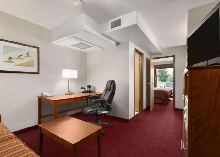 Super 8 by Wyndham Yellowknife